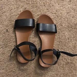Women’s sandals